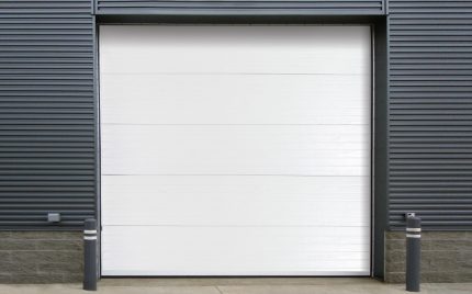 Insulated Sectional Steel-Back Door Model 470