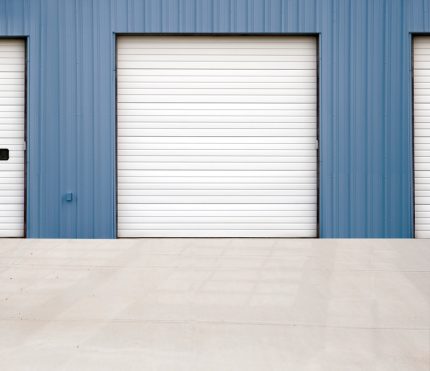 Non-Insulated WindStorm™ Sectional Door 421